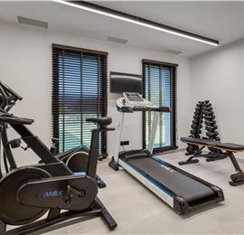 5 bedroom luxury seaside villa with indoor & outdoor pool, near Acharavi, sleeps 10